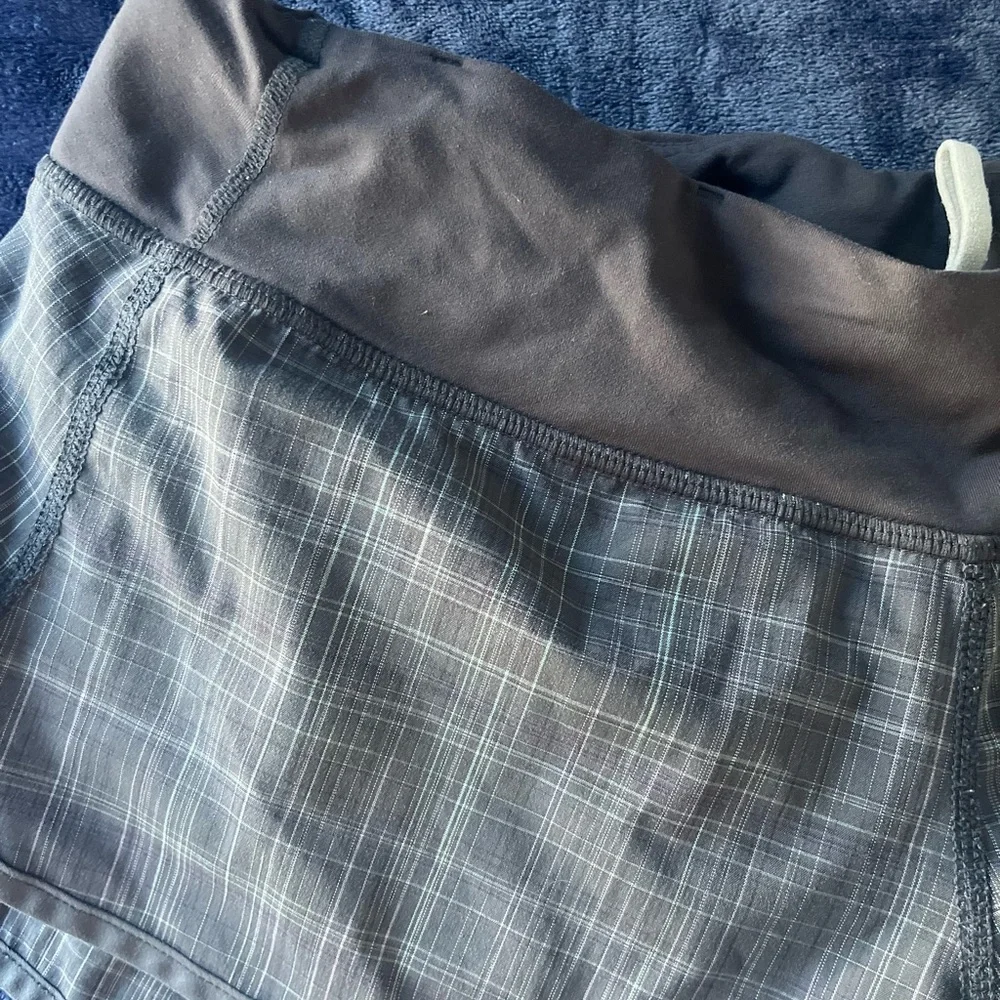 Lululemon Run  Speed Short 8 Gray Plaid Coal